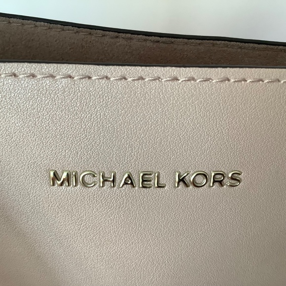 MICHAEL KORS Pink Nude Tote Bag by fragrance perfume line with Clear Logo Straps - Picture 9 of 10